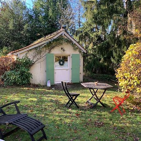 Maisonnette En Clairiere De Foret Gambais Exteriör bild